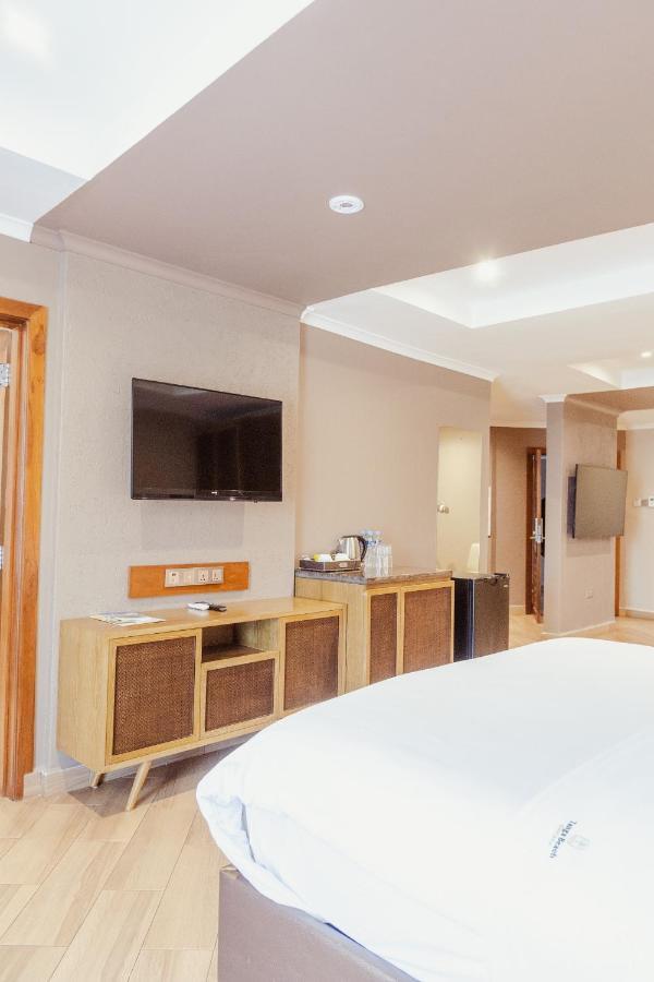 Tanga Beach Resort & Spa Luaran gambar