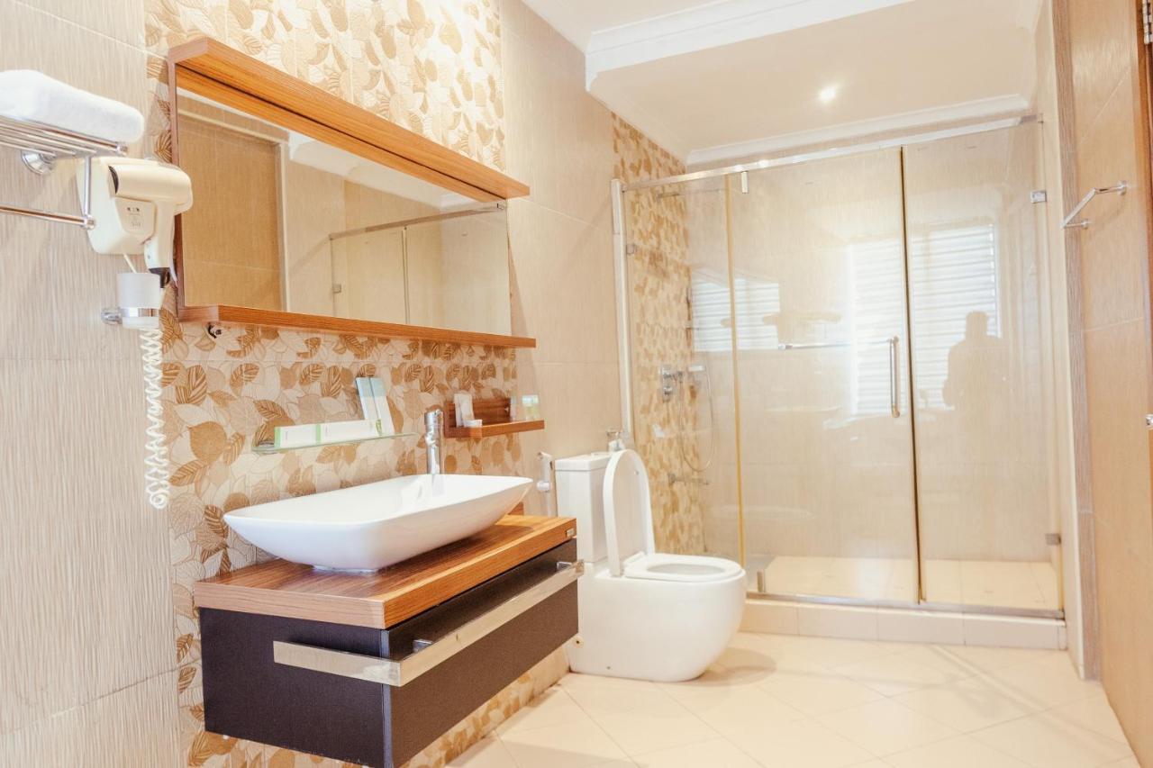 Tanga Beach Resort & Spa Luaran gambar